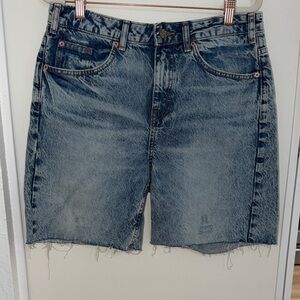 BDG Vintage Wash Denim Bermuda Style Shorts with Raw Hem & light Distressing 28
